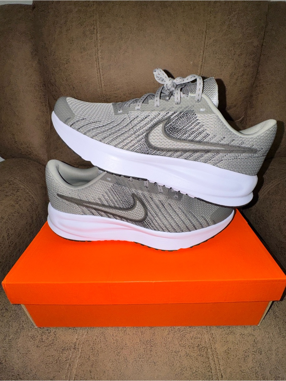 Nike Men’s Running Shoes Gray White